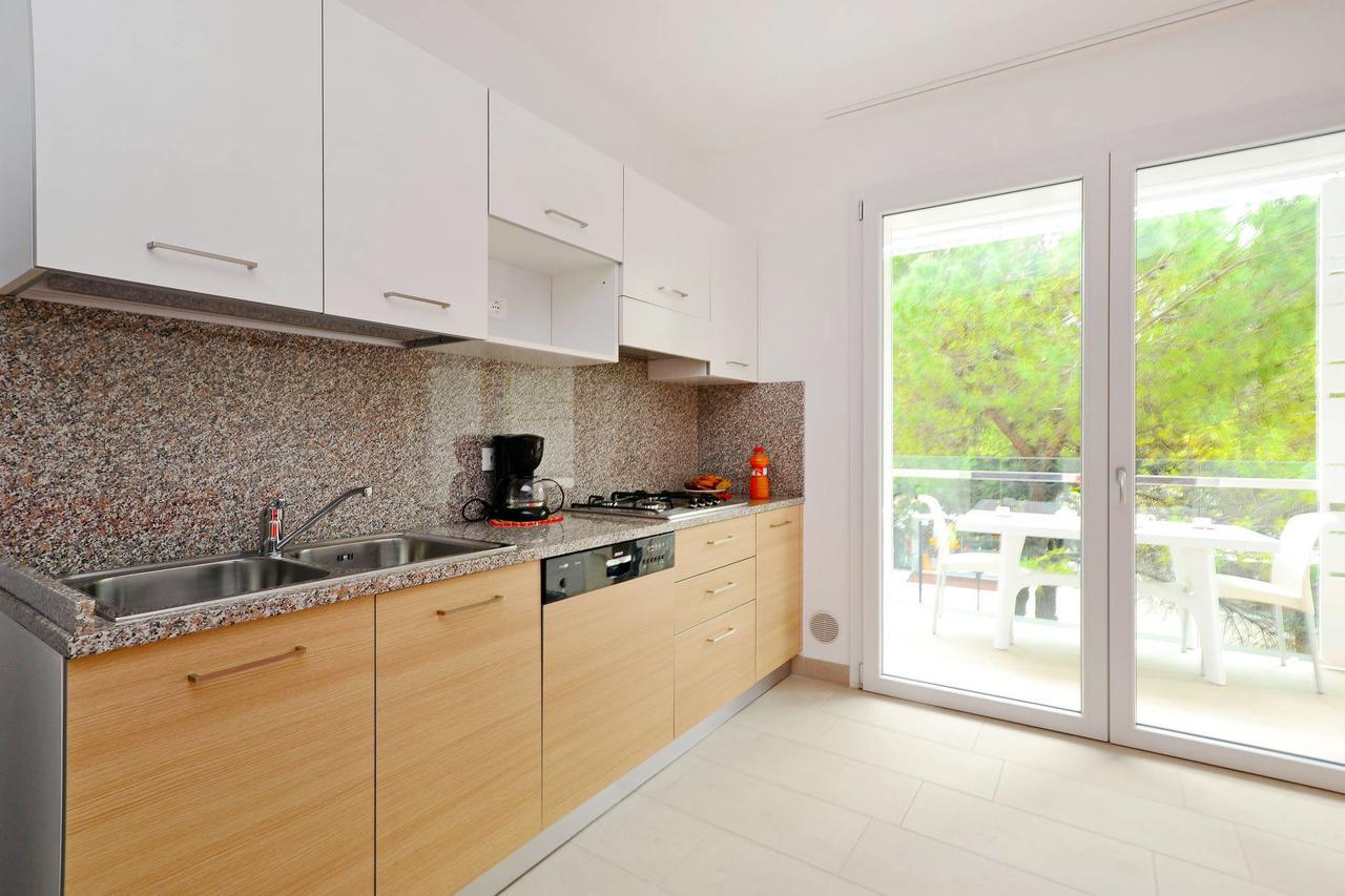 Apartment Fiore-2 By Interhome Lignano Sabbiadoro Exteriör bild